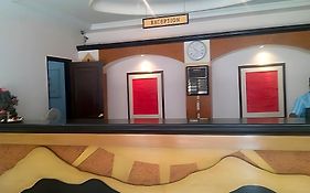 Hotel Walnut Grove